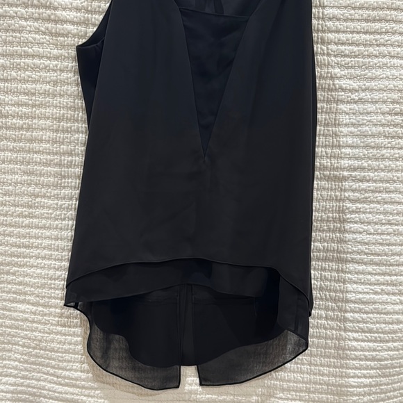 ! EUC BCBGMaxAzria Asymmetrical Black Sleeveless Camisole Sz S ! - Picture 3 of 5